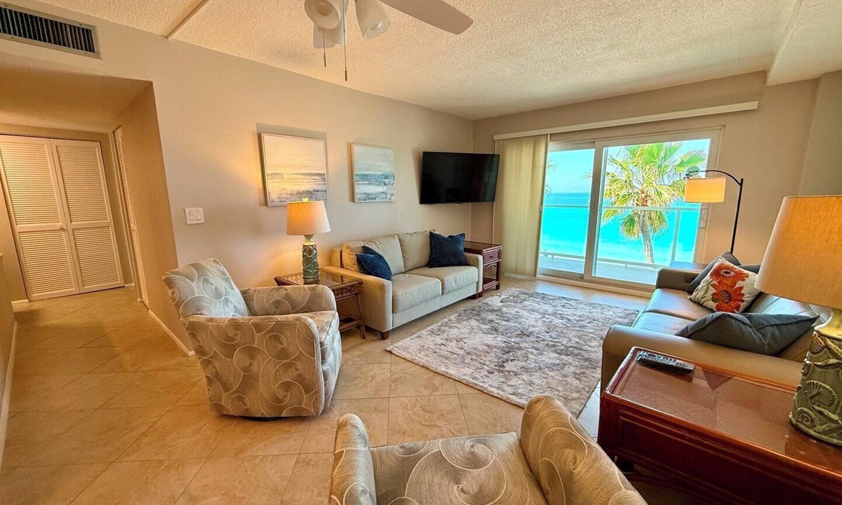 Longboat Key Condo | Beachcomber unit 408