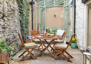 3 bedroom accommodation in Middleham, near Leyburn in Leyburn