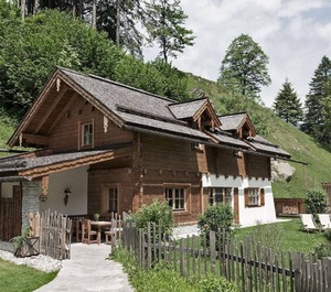 Holiday Village 