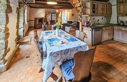 Noyal-Sous-Bazouges House | Gorgeous home in Noyal-Sous-Bazouges