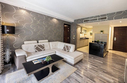 Heliopolis Apartment | Ocean Blue Studios