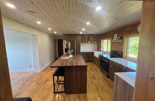 Glenmont House | Reset by the Bay | Fire Pit Hiking Ocean Views