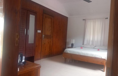 Praslin Island House | Rosemary's Guesthouse