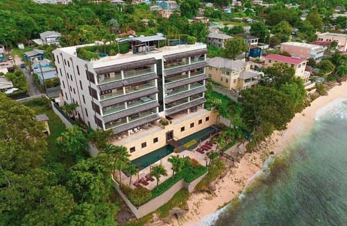 Prospect Apartment | Settle into oceanfront luxury - Portico 3