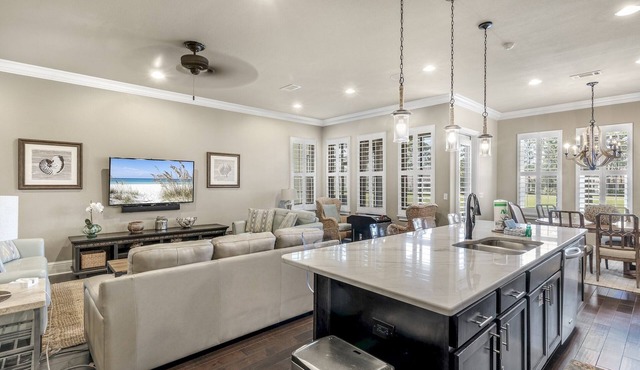 2 Golf Carts ~ Golf Course View ~ Community Pool in Miramar Beach