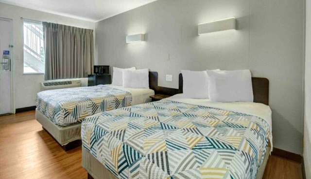 2 Queen Beds | Mobility Access RI Shwr ,Smk in LIMA