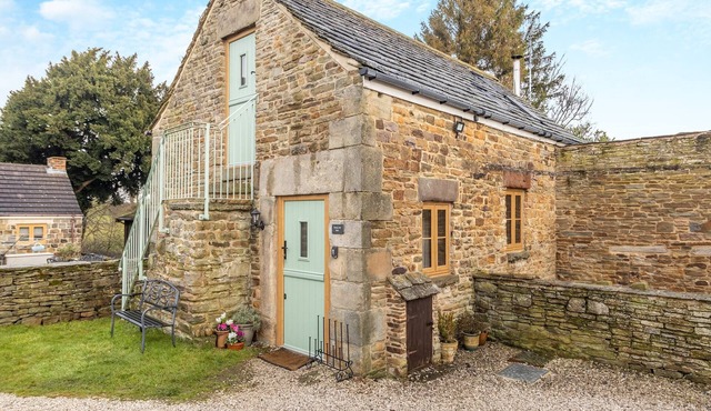 3 bedroom accommodation in Cutthorpe, near Chesterfield in Chesterfield