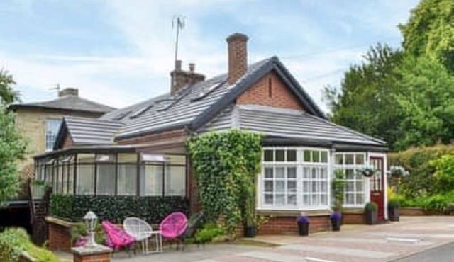 7 Bedroom rustic Cosy Cottage in the Heart of Morpeth, gateway to Northumberland in Morpeth