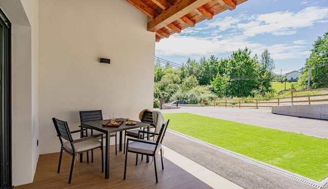 Accessible Apartment with Mountain Views and Private Terrace in San Juan de Parres