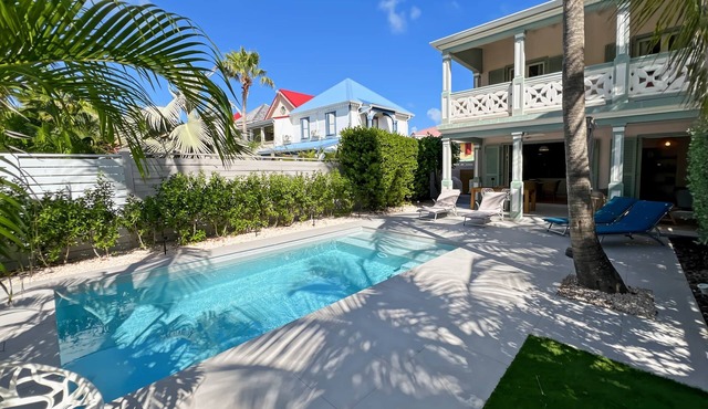 Aquamarine, 2 bedroom beach house and private pool! in Marigot