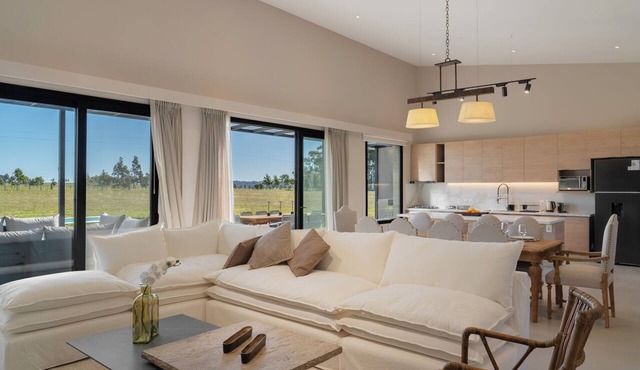 Beautiful home in the El Quijote Nature Reserve, offering every comfort and security in San Carlos