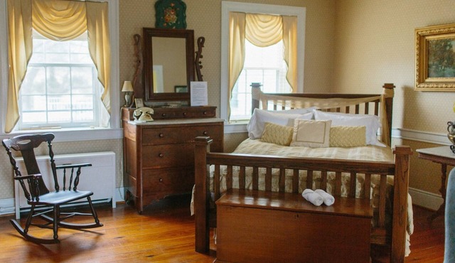 Cave Hill Farm Bed & Breakfast in McGaheysville