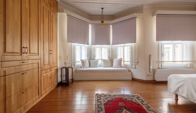 Central Spacious House with a Private Terrace in Sultanahmet in İstanbul