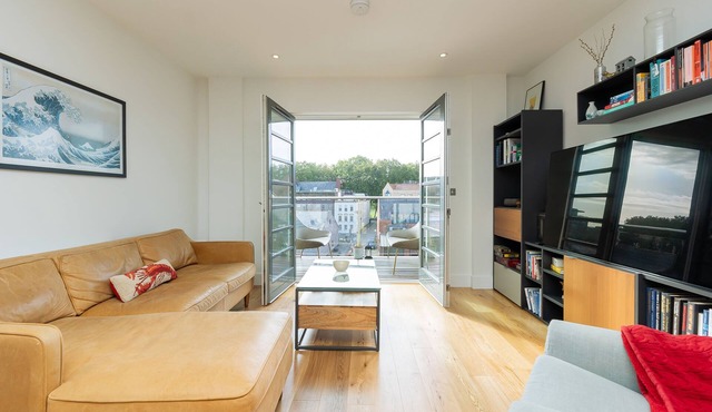 Cosy 2 bed flat in central Bristol on river Avon in Redcliffe