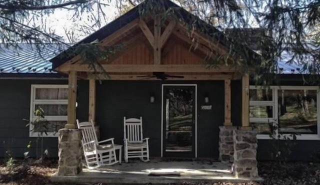 Cozy Mountain home near Covington, Virginia, The Greenbriar and Homestead in Covington