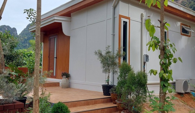 Cozy Tiny 2Beds House Nature Retreat with Mountain Views - Near Aonang Krabi in Tambon Nong Thale
