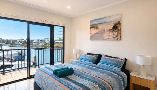Darwin Bayview Retreats: NT Luxury Marina Escape in Stuart Park