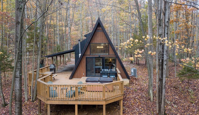 Dreamtime - Modern A-frame Cabin w/Hot tub in Berkeley Springs