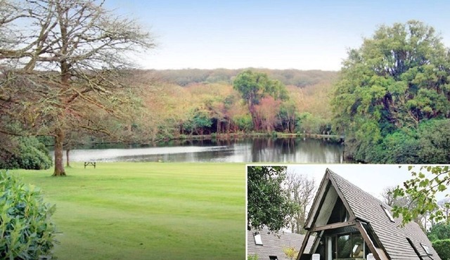 Exceptional 3-bedroom lodge on spacious country estate. Free gym, pool & more. in Praze-an-Beeble