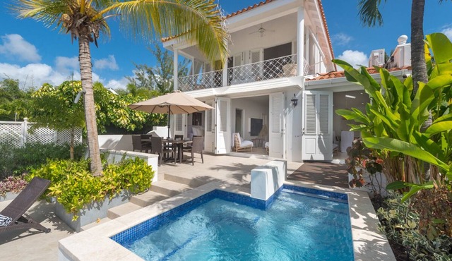 Exceptional Beachfront Living - Milord Sunsets in Fitts Village