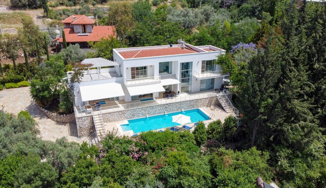 Family friendly, spacious villa with dazzling views of Mediterrean in Faralya in Faralya