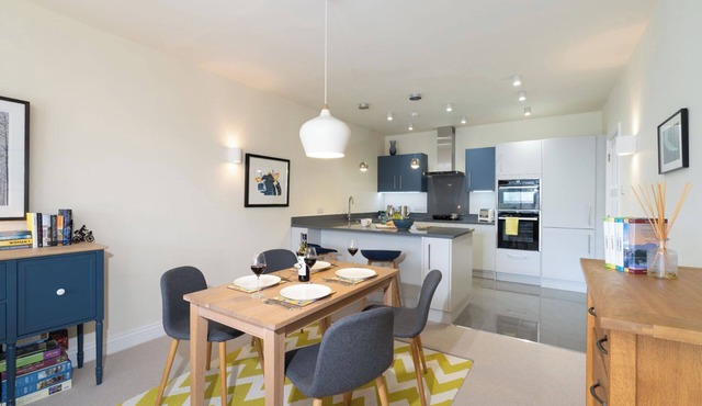 Idyllic Ambleside Retreat with Panoramic Views by LetMeStay in Ambleside