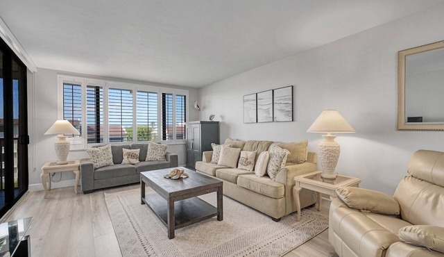 Loggerhead Cay #434 - Sanibel Island beach view condo- tennis, heated pool in Sanibel Island