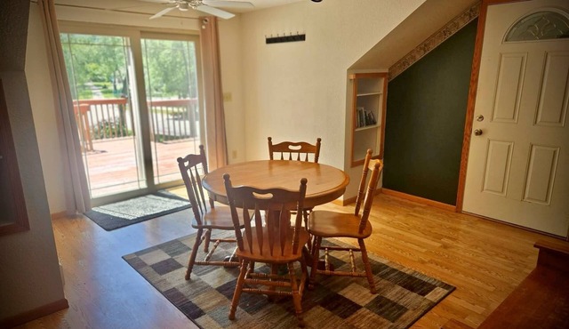 Lovely 2-bedroom unit with kitchenette in St. Cloud
