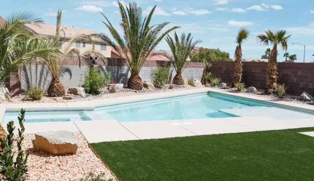 Luxury Oasis Near the Las Vegas Strip – Sleeps Large Groups in Style in Las Vegas