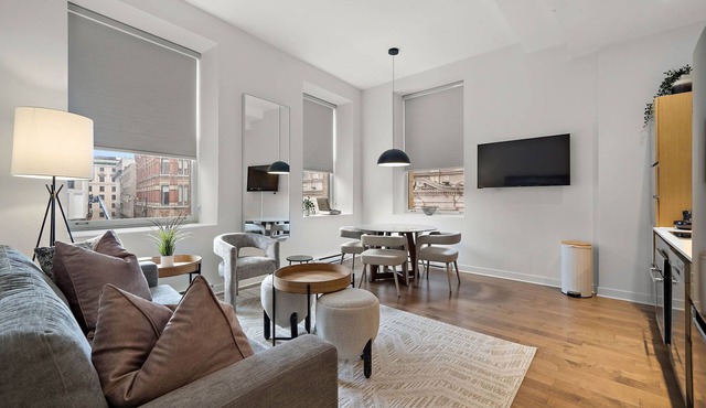 Nomade MTL, Old MTL, Modern 2BR 1BA Apt in Heart of the City in Montréal
