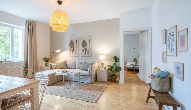 Old building apartment for up to 4 persons "KANU" in the Schanzenviertel - 1st floor in Hamburg