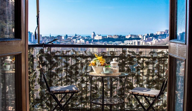 Panoramic quiet flat with private parking (pet friendly) in Genova