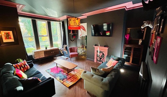Park Mount Residences - Boutique 1 Bedroom Apartment In Leeds With Free Parking in Kirkstall