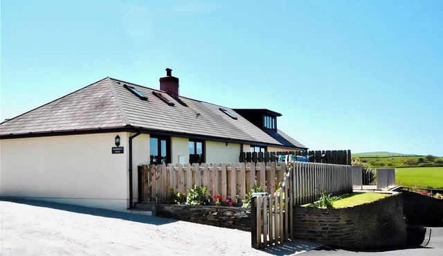 PENKENNA, pet friendly, with a garden in Crackington Haven in Bude