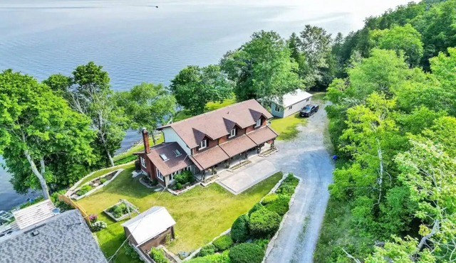 Pet friendly, waterfront cottage on Rice Lake with scenic lake views. in Bewdley