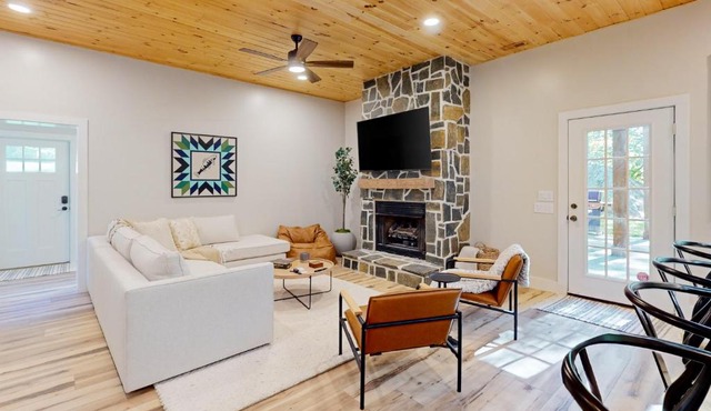 River Rock Cottage in Boone