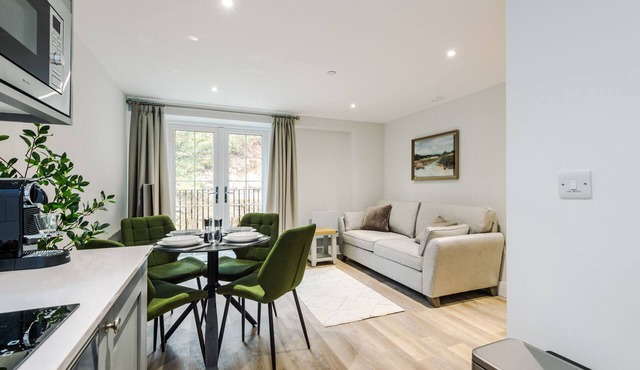 Rock Mill | 2-Bedroom Duplex with Balcony in Hope Valley