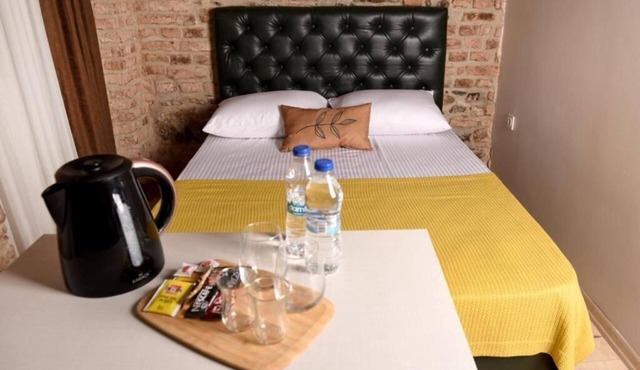 Serene bed & breakfast in charming Beyoglu neighborhood -Budget Double Room in beyoglu