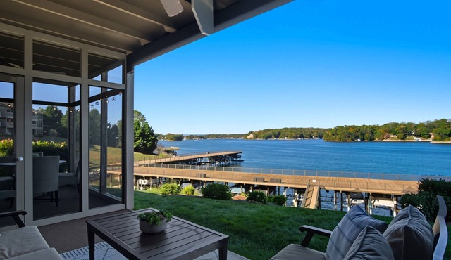 Smith Mountain Lake Condo with Main Channel Views in Moneta