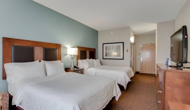 Stylish Oasis for Vacation! W/ Fitness Center! -S in St. Cloud