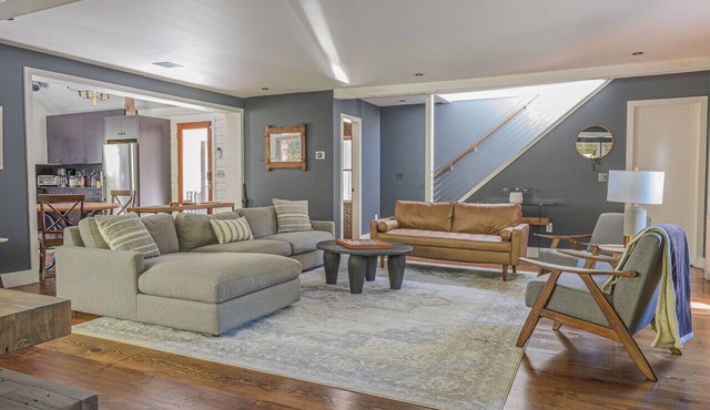 Stylish Secluded Retreat Nr Delaware River in Pond Eddy
