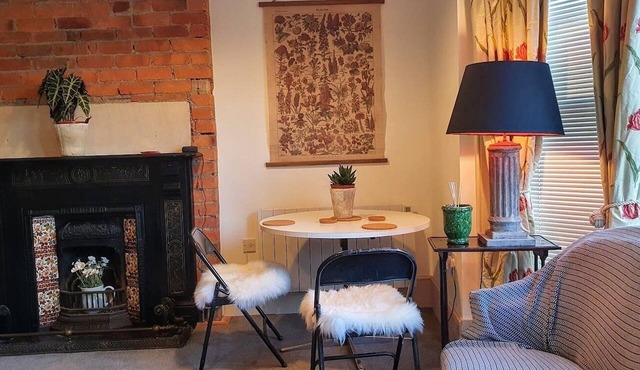 Stylish Town Centre Studio Apartment in Nailsworth