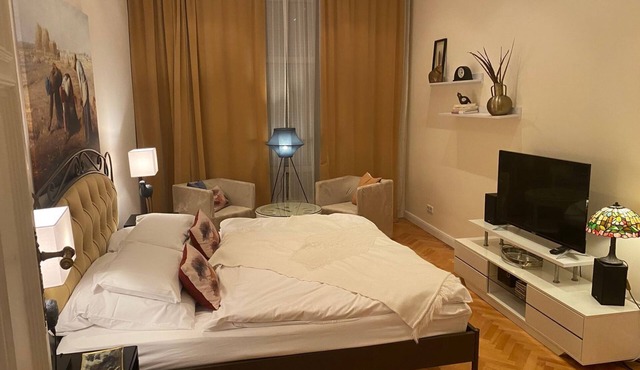 Super * * * apartment at the main station with internet, washing machine in Berlin