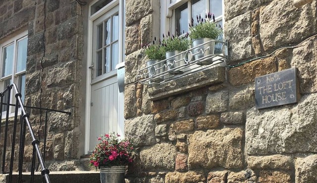 The Loft House - a beautiful 3 storey cottage in Mousehole