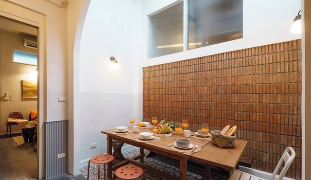 The Post and Barber · Cook In, Hang Out, Sleep Eight in Bang Rak