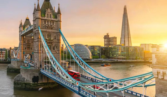 Tower Hill 2 Bedroom Apartment in London in London