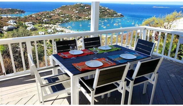 TRANQUIL BREEZE [3 BR - 3 BA] Best Views & Location- Close to Town & Generator in Cruz Bay