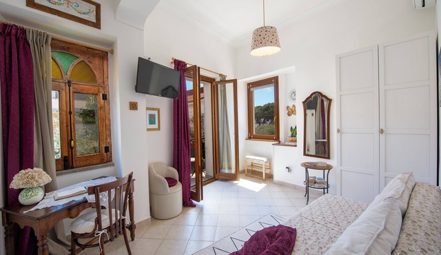 Tulip Suite apartment in Pianillo