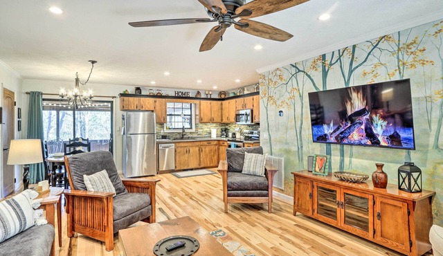 Unwind Fireside: Serene Murphy Escape w/Hot Tub! in Murphy