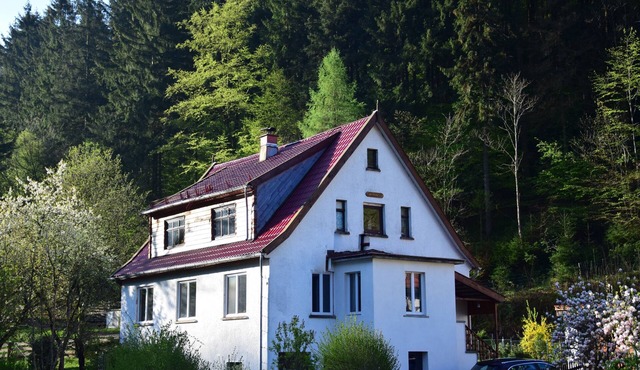 Vacation home Haus Waldberg with large garden and covered veranda in Unterschönau